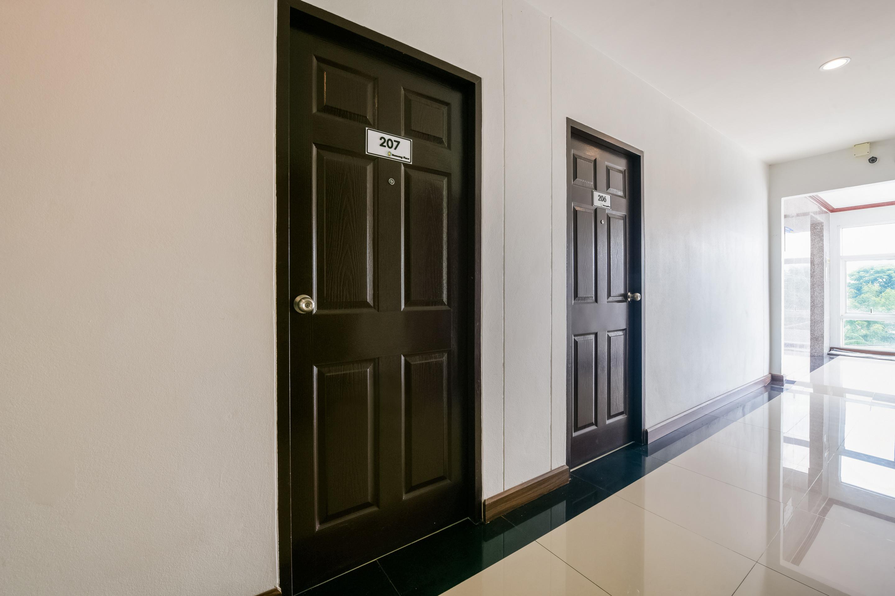 Oyo 350 Mae Saeng Place Si Racha Exterior foto