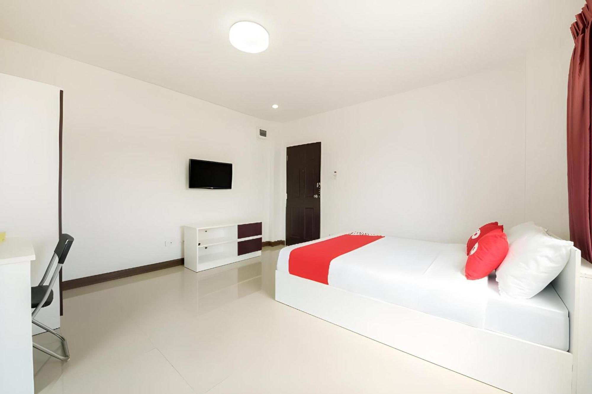Oyo 350 Mae Saeng Place Si Racha Exterior foto